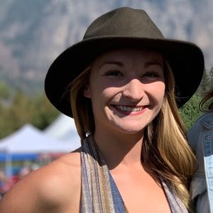 Meet your Posher, Toni